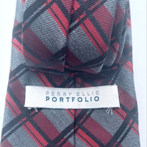 Dark Red to Maroon and Gray Plaid Patterned Perry Ellis Portfolio Tie - Picture 3 of 3